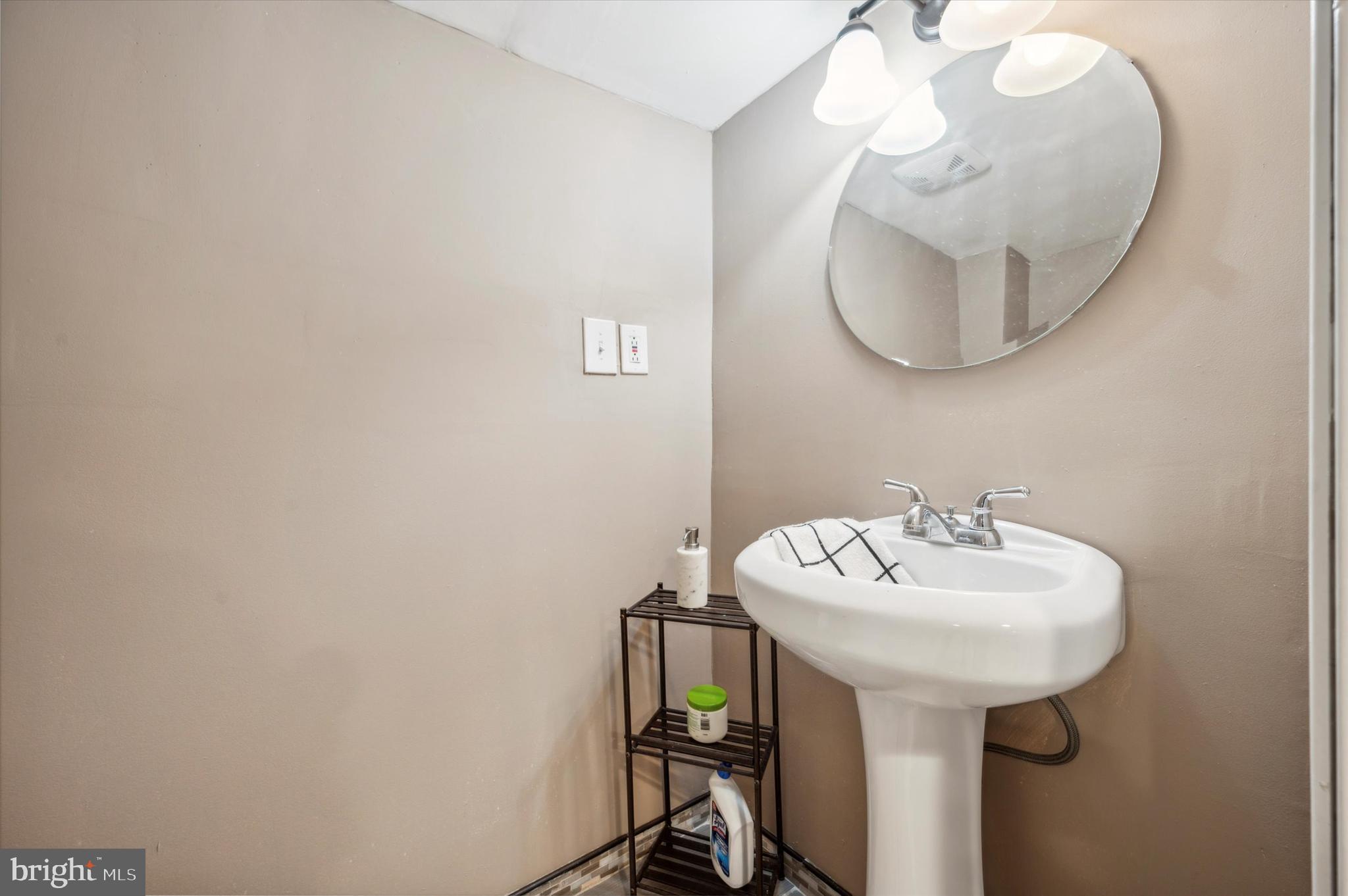 537 North Manoa Road Havertown, PA 19083 - Photo 23 of 25