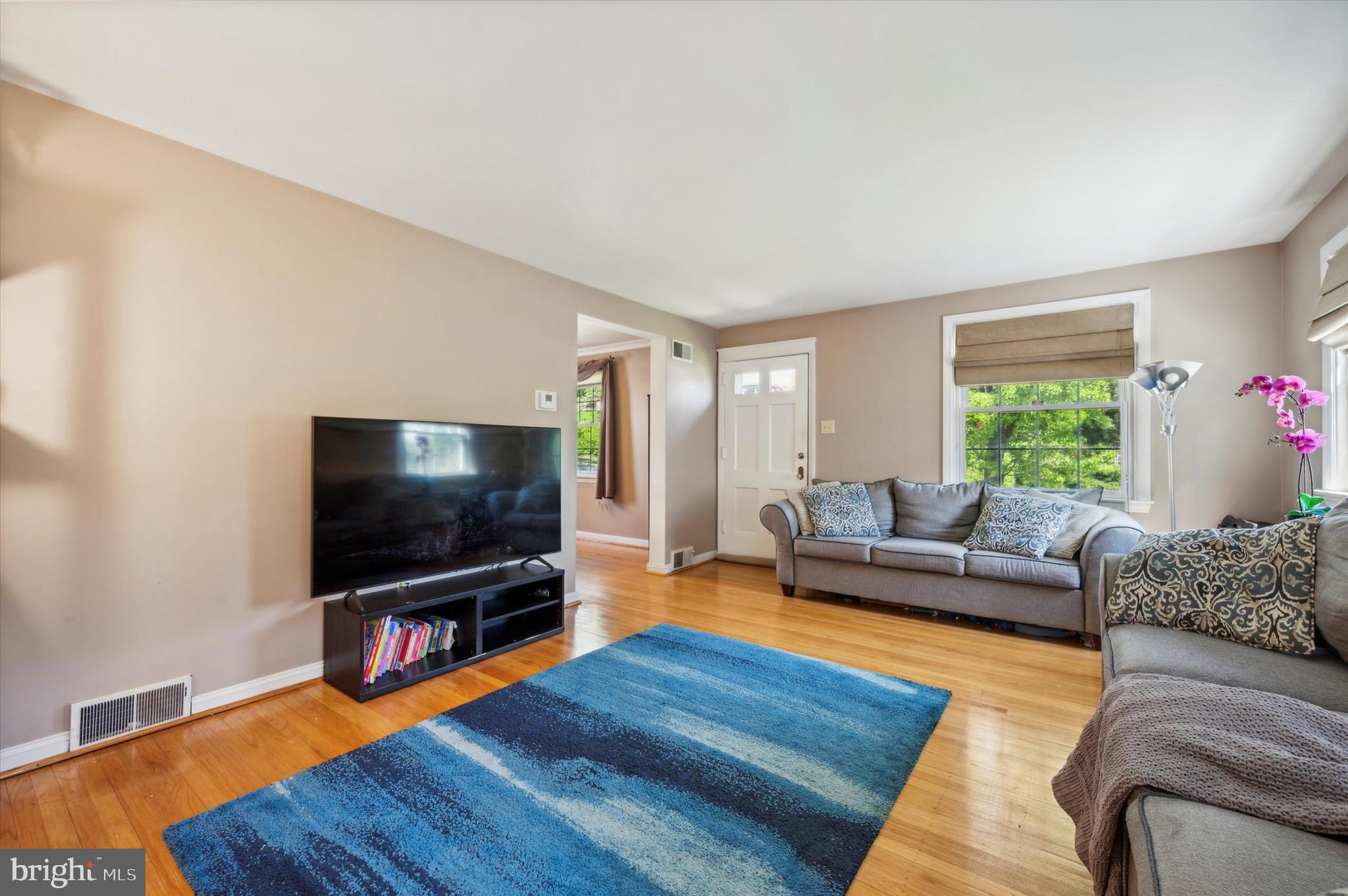 537 North Manoa Road Havertown, PA 19083 - Photo 3 of 25