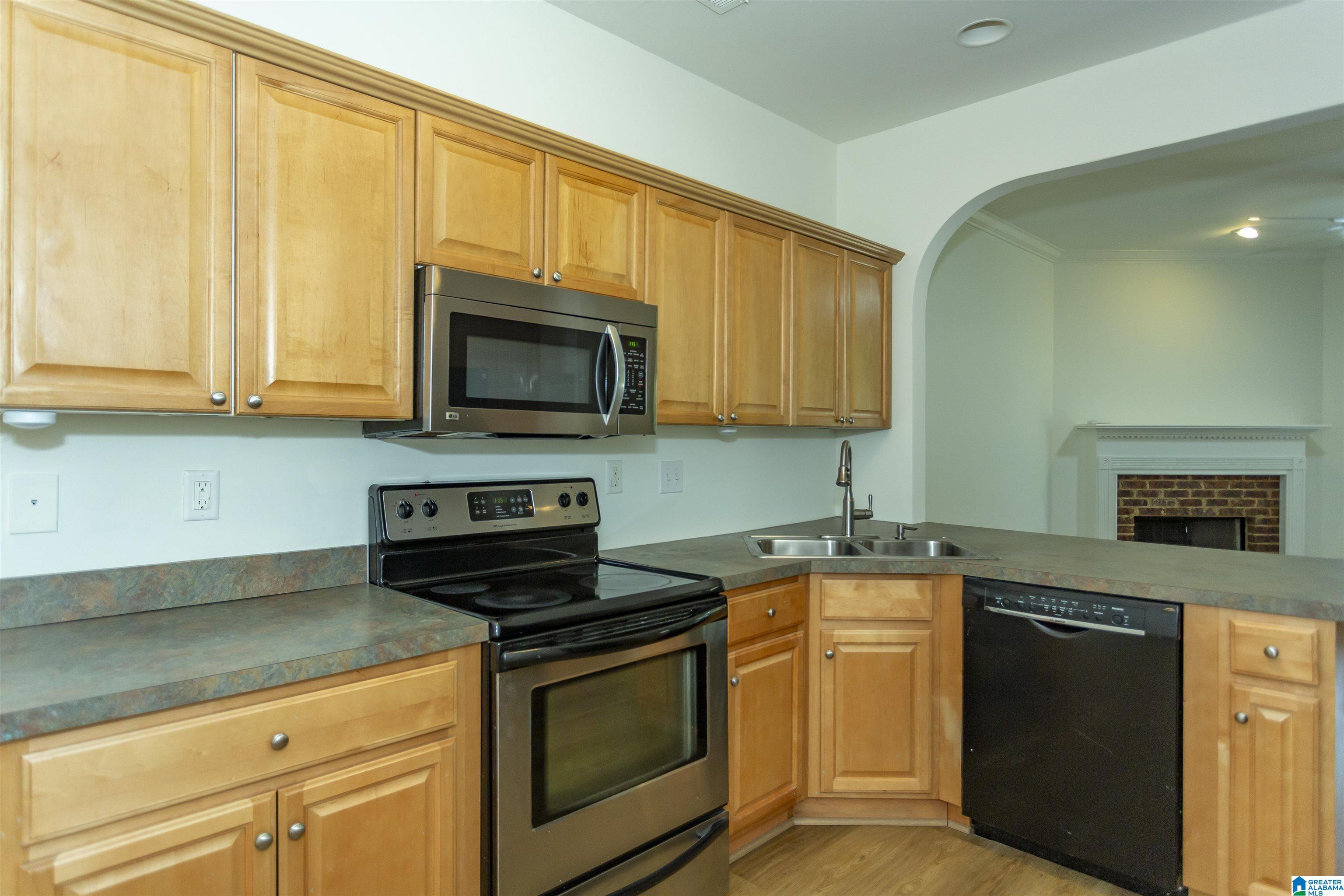 2332 Ridgemont Drive Birmingham, AL 35244 - Photo 8 of 38