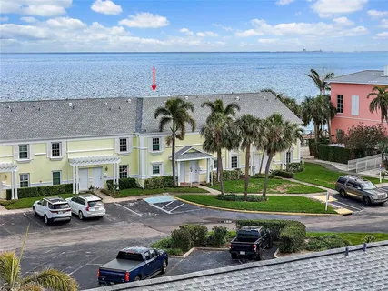$599,000 | 4966 Coquina Key Drive Southeast, St. Petersburg, FL 33705