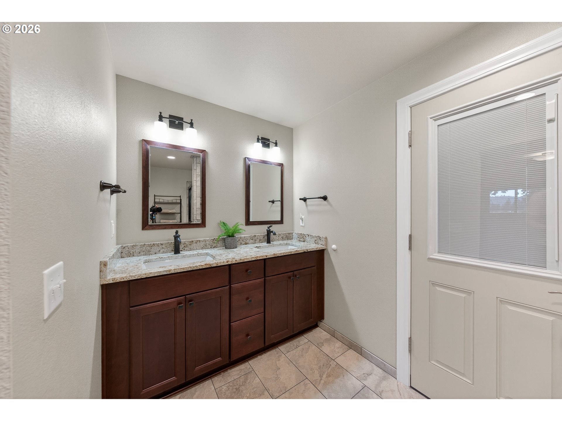 8160 Lookingglass Road Roseburg, OR 97471 - Photo 15 of 48