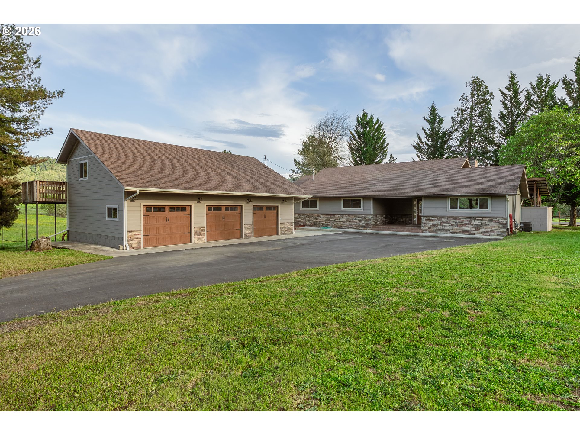 8160 Lookingglass Road Roseburg, OR 97471 - Photo 2 of 48