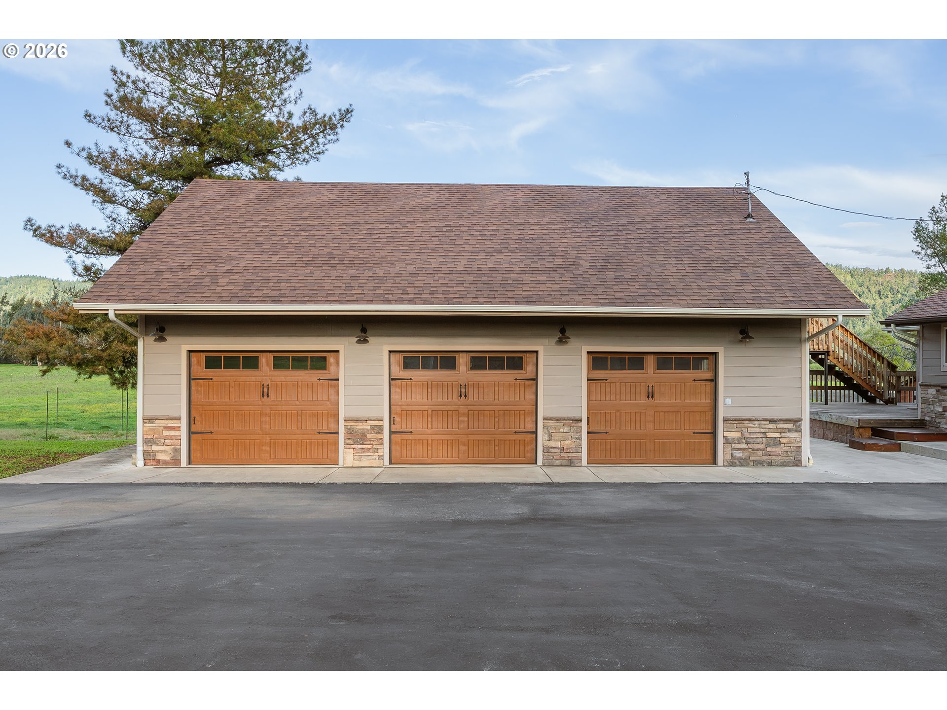 8160 Lookingglass Road Roseburg, OR 97471 - Photo 3 of 48