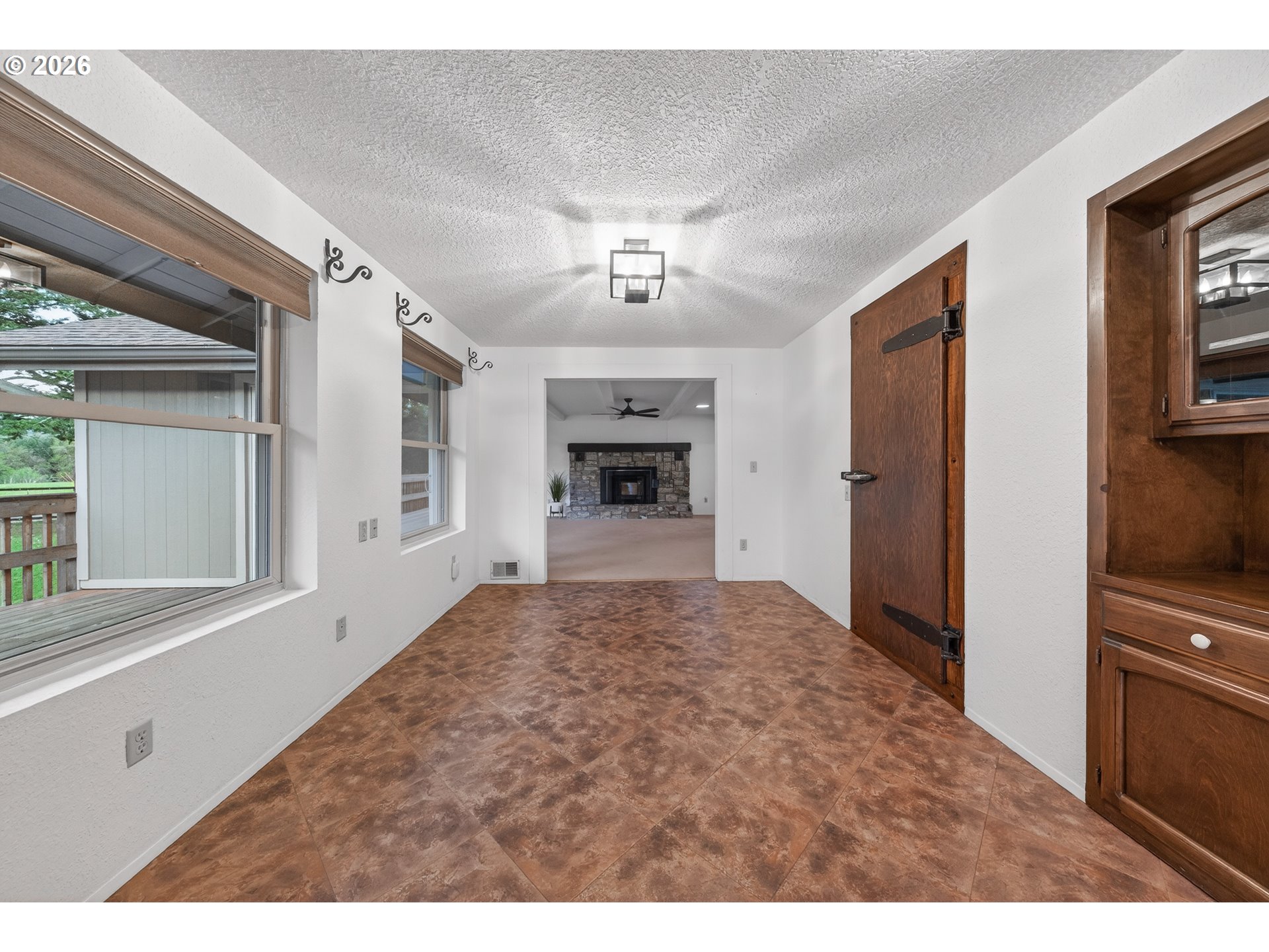 8160 Lookingglass Road Roseburg, OR 97471 - Photo 9 of 48