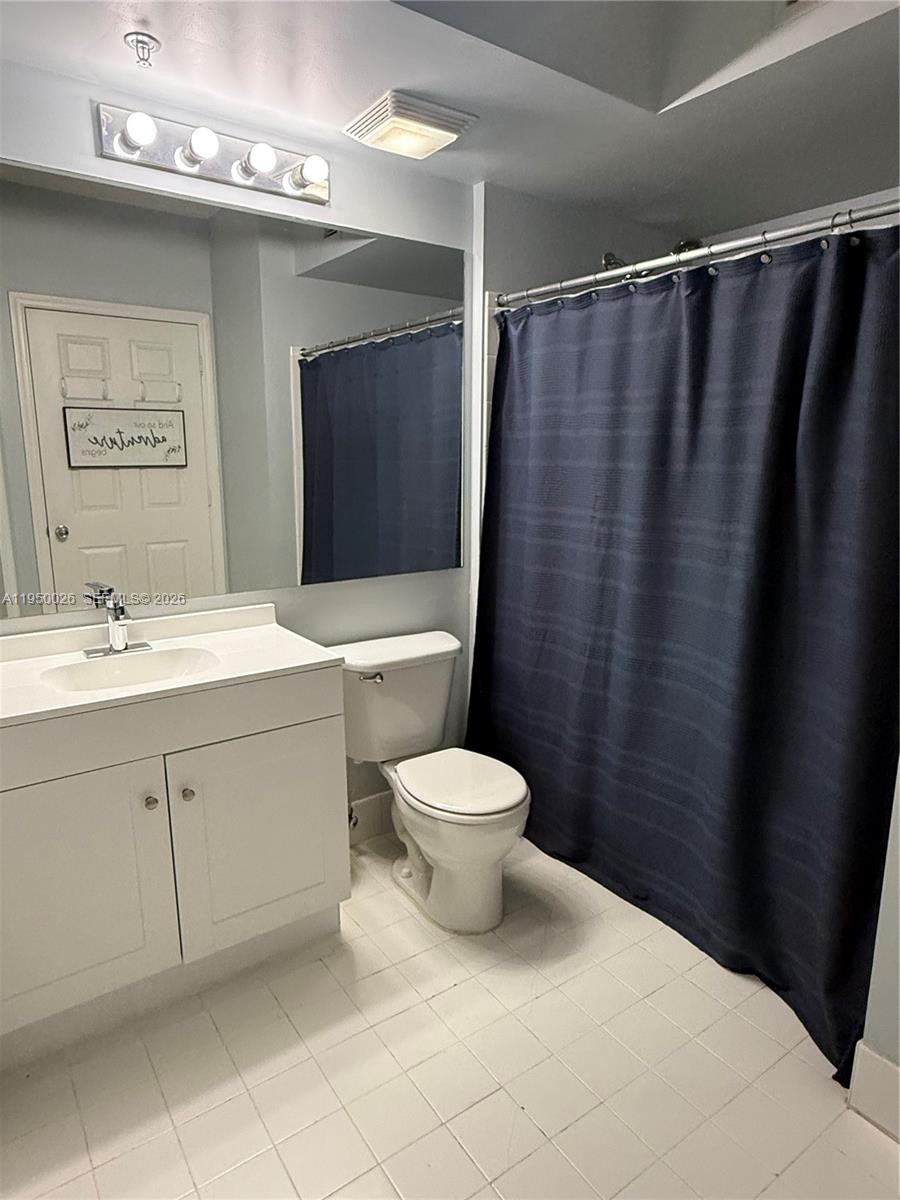 17150 North Bay Road, Unit 2504 Sunny Isles Beach, FL 33160 - Photo 39 of 82