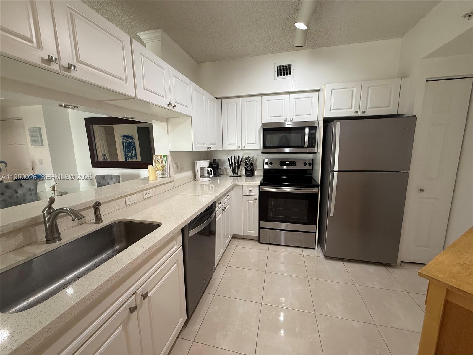 17150 North Bay Road, Unit 2504 Sunny Isles Beach, FL 33160 - Photo 51 of 82