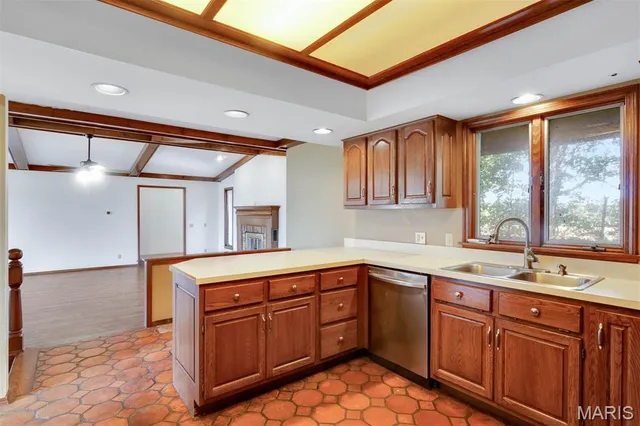 $345,000 | 10675 Buckingham Court, Breese, IL 62230