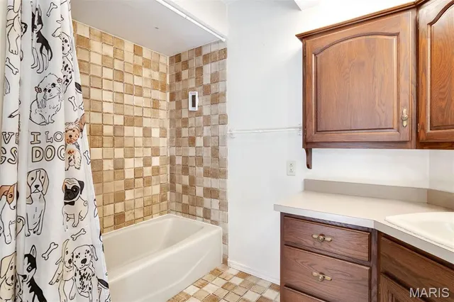 $345,000 | 10675 Buckingham Court, Breese, IL 62230