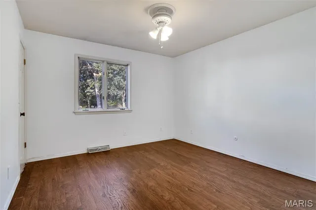 $345,000 | 10675 Buckingham Court, Breese, IL 62230