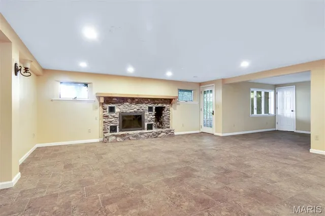 $345,000 | 10675 Buckingham Court, Breese, IL 62230