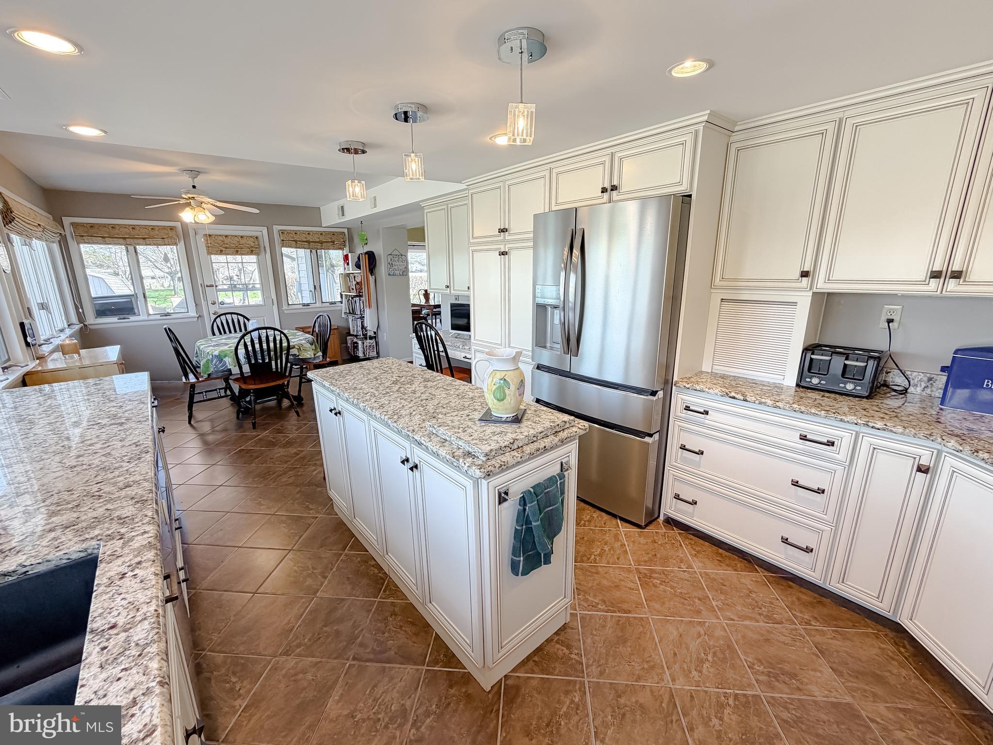49716 Airedele Road Ridge, MD 20680 - Photo 5 of 100 Bright and modern kitchen