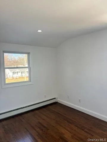 $2,600 | 204 Vanderbilt Avenue, Brentwood, NY 11717