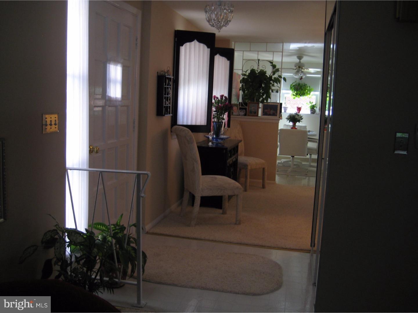 8514 Bridle Road Philadelphia, PA 19111 - Photo 3 of 23 Foyer