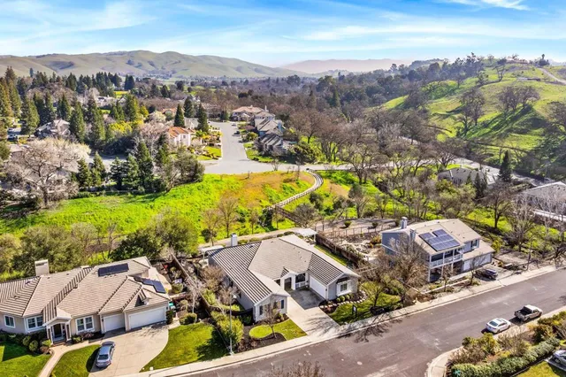 $2,799,000 | 6900-6900 Riddell Street, Pleasanton, CA 94566