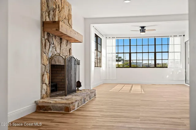 a view of a living room