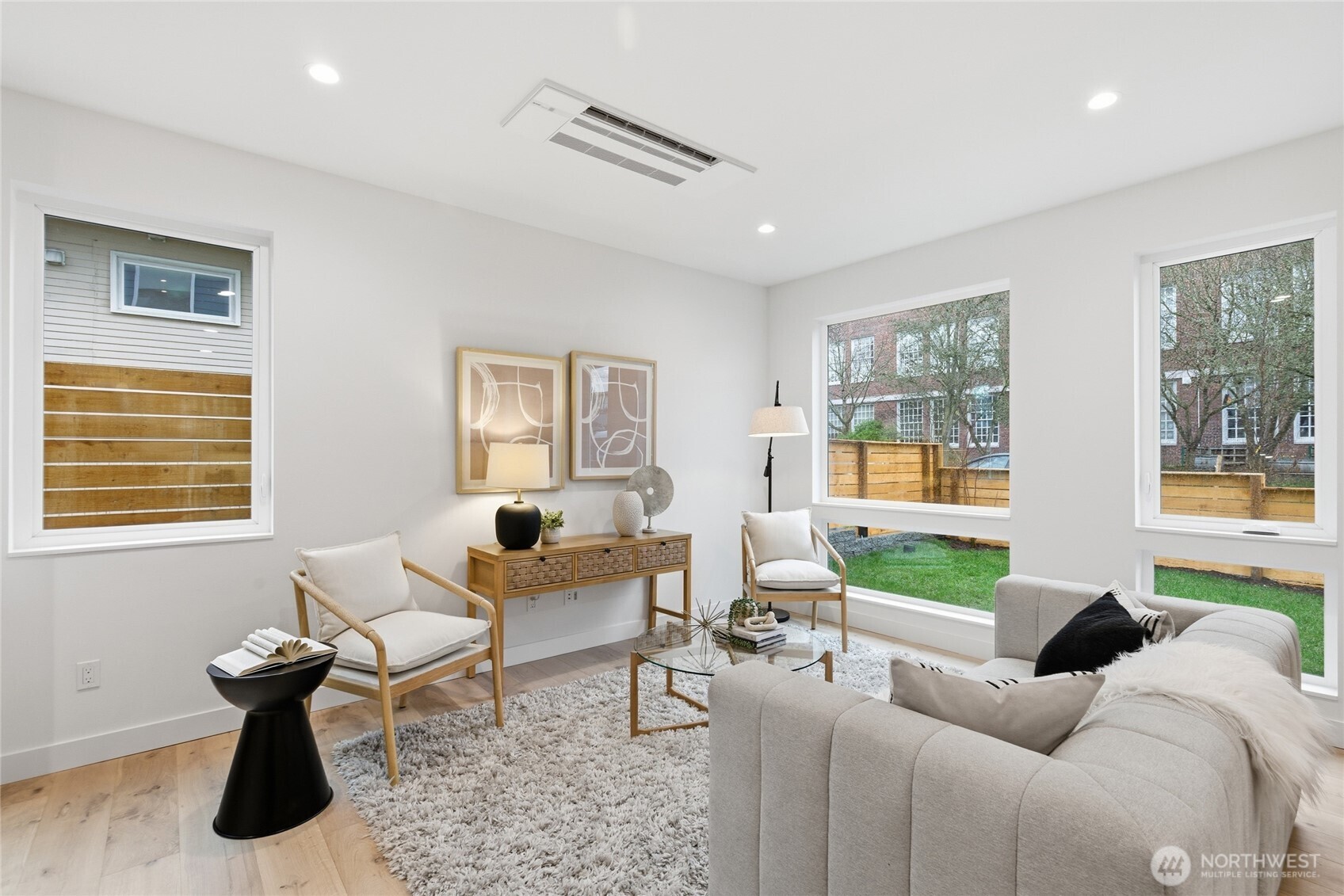 6515 19th Avenue Northwest Seattle, WA 98117 - Photo 11 of 33