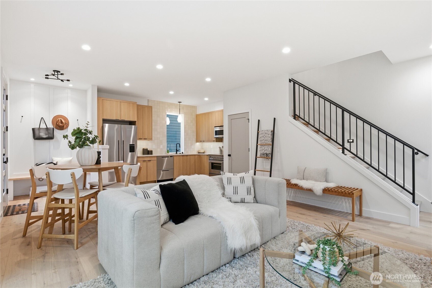 6515 19th Avenue Northwest Seattle, WA 98117 - Photo 13 of 33