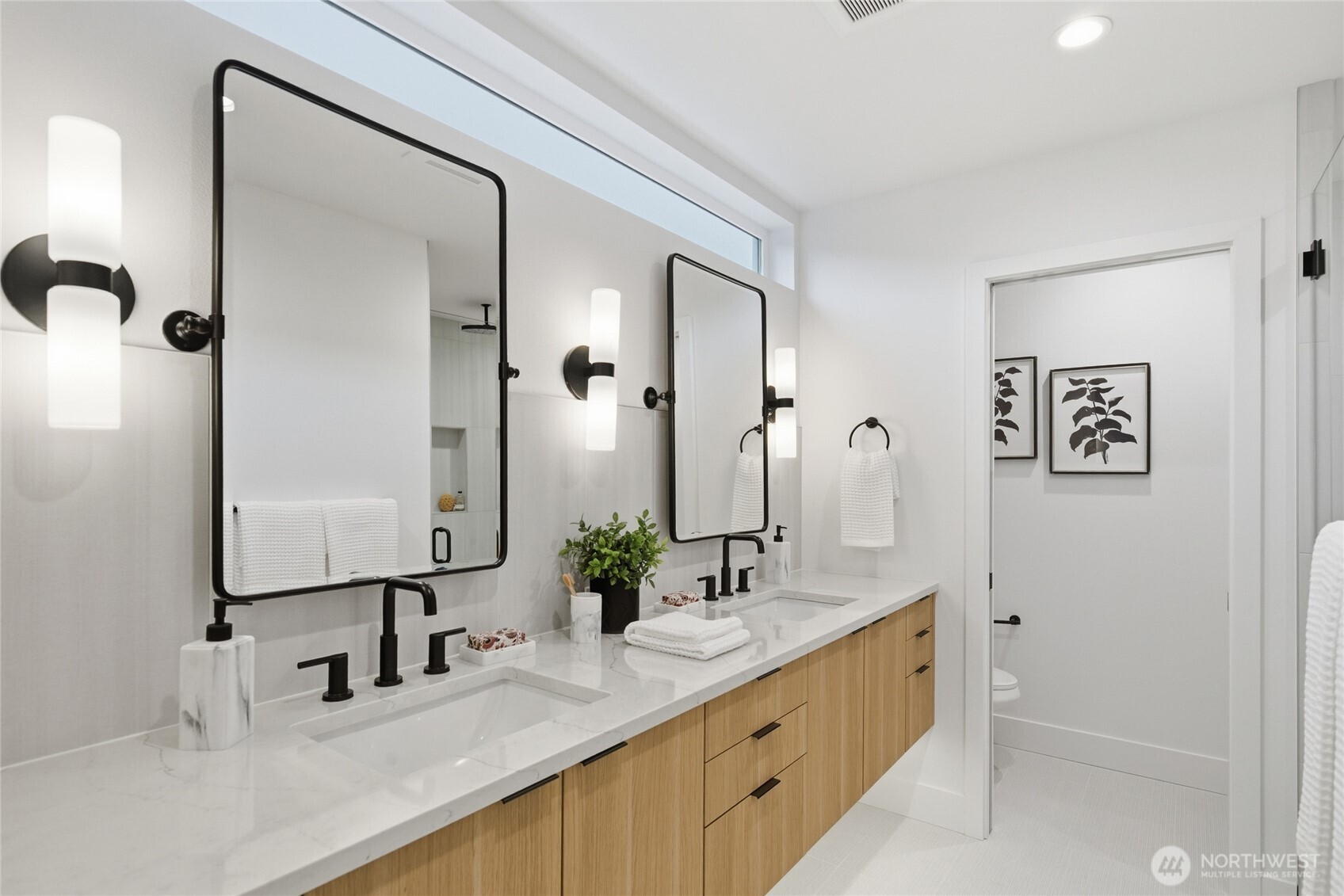 6515 19th Avenue Northwest Seattle, WA 98117 - Photo 17 of 33