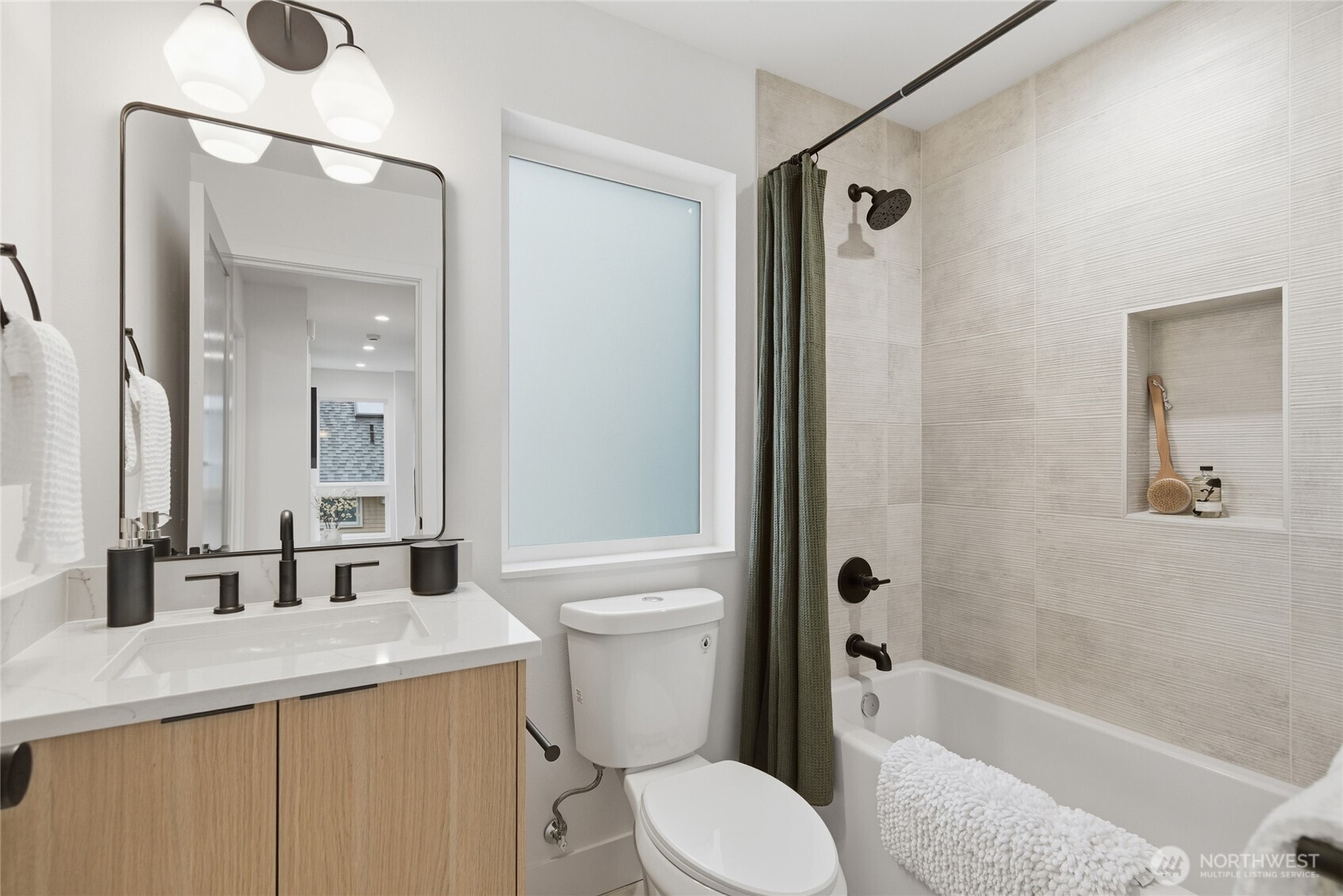 6515 19th Avenue Northwest Seattle, WA 98117 - Photo 21 of 33