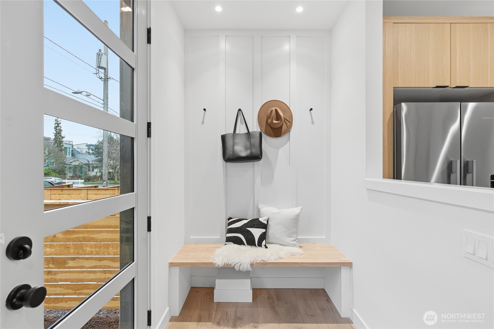 6515 19th Avenue Northwest Seattle, WA 98117 - Photo 3 of 33