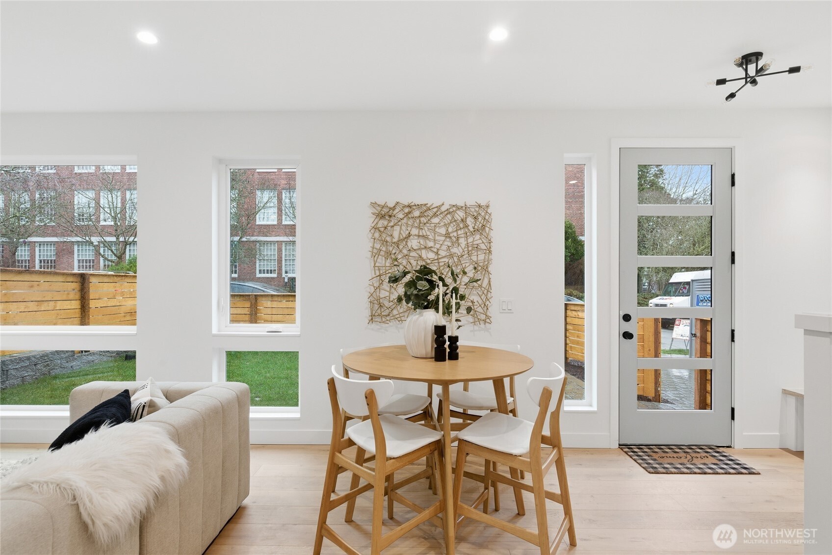 6515 19th Avenue Northwest Seattle, WA 98117 - Photo 7 of 33