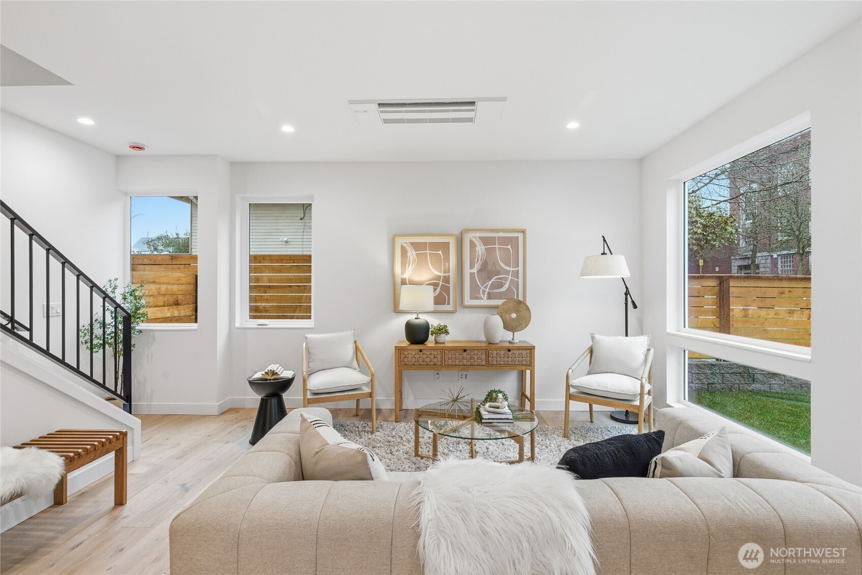 6515 19th Avenue Northwest Seattle, WA 98117 - Photo 8 of 33