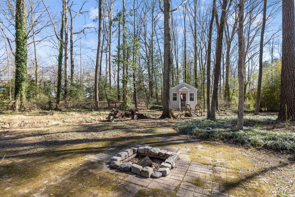 11041 Moravia Road Midlothian, VA 23112 - Photo 28 of 38 a view of a park with trees