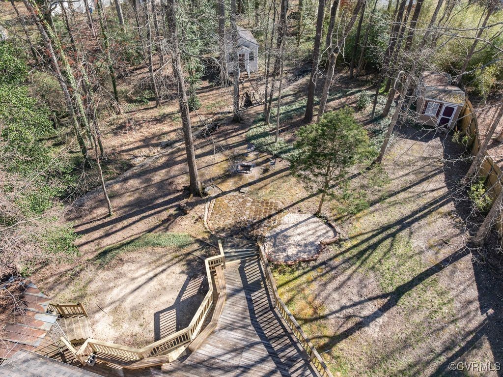 11041 Moravia Road Midlothian, VA 23112 - Photo 33 of 38 a backyard of a building