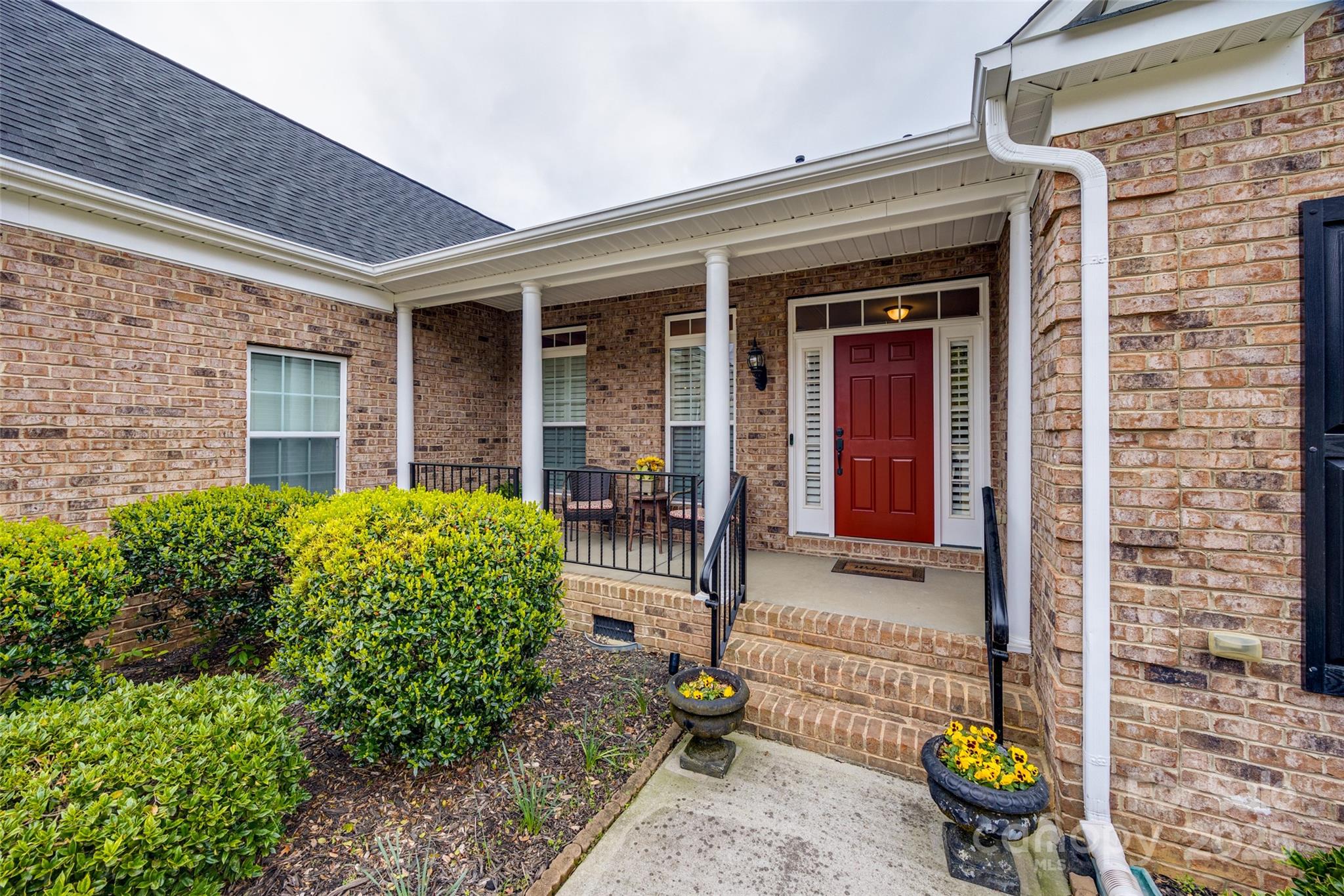 615 Reliance Court Tega Cay, SC 29708 - Photo 2 of 40
