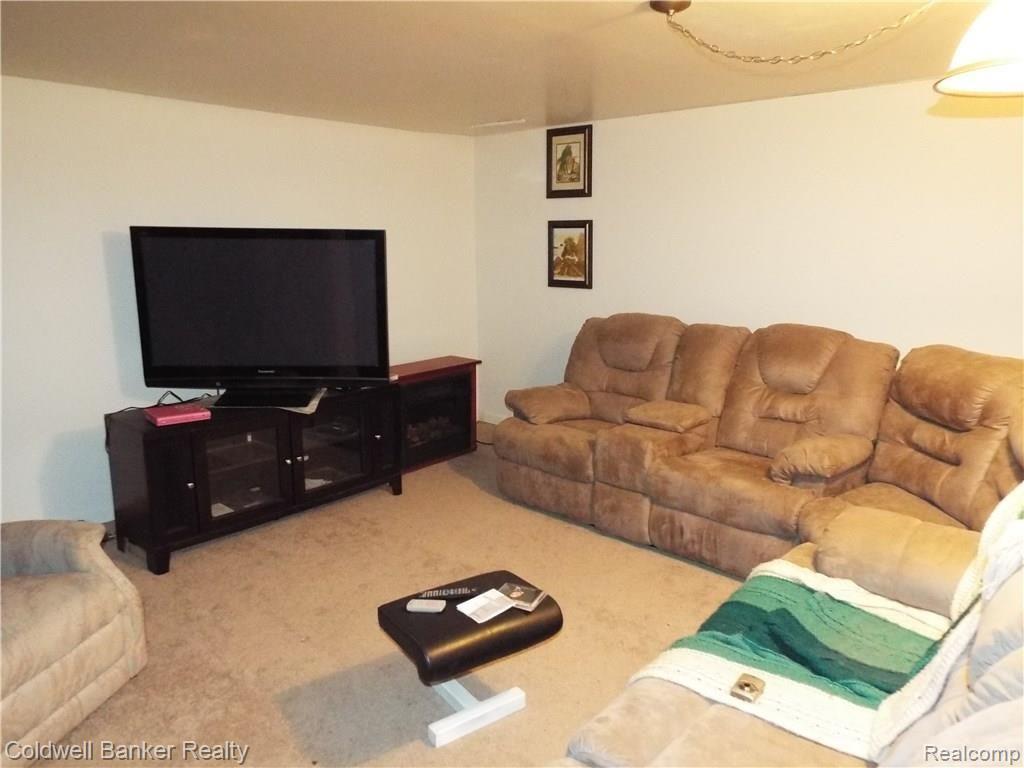29918 West Eleven Mile Road Farmington Hills, MI 48336 - Photo 10 of 13