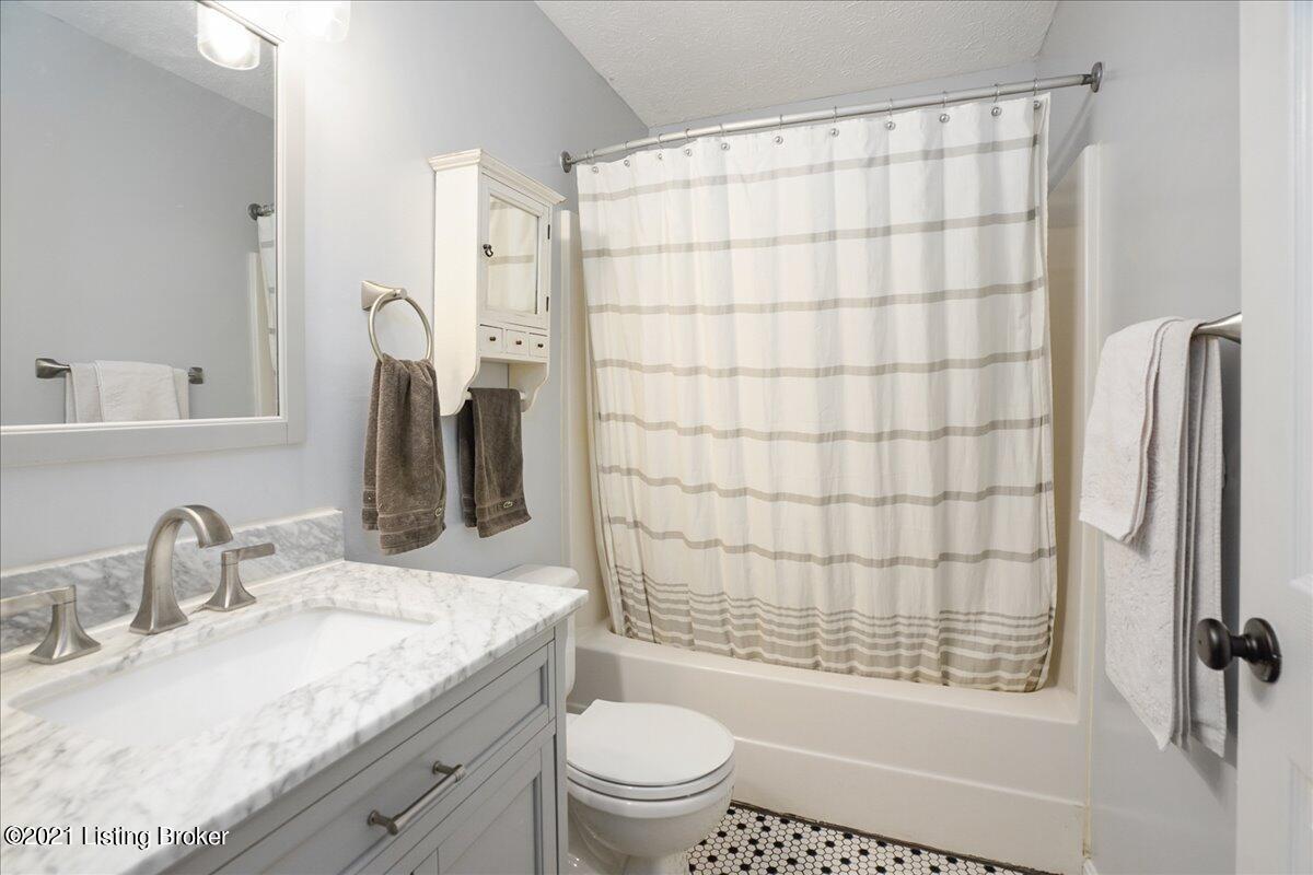 400 Dennis Road Lebanon Junction, KY 40150 - Photo 17 of 40 16-400-16