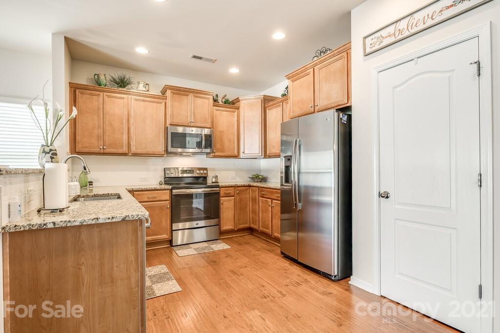 1572 Spring Blossom Trail Fort Mill, SC 29708 - Photo 11 of 36
