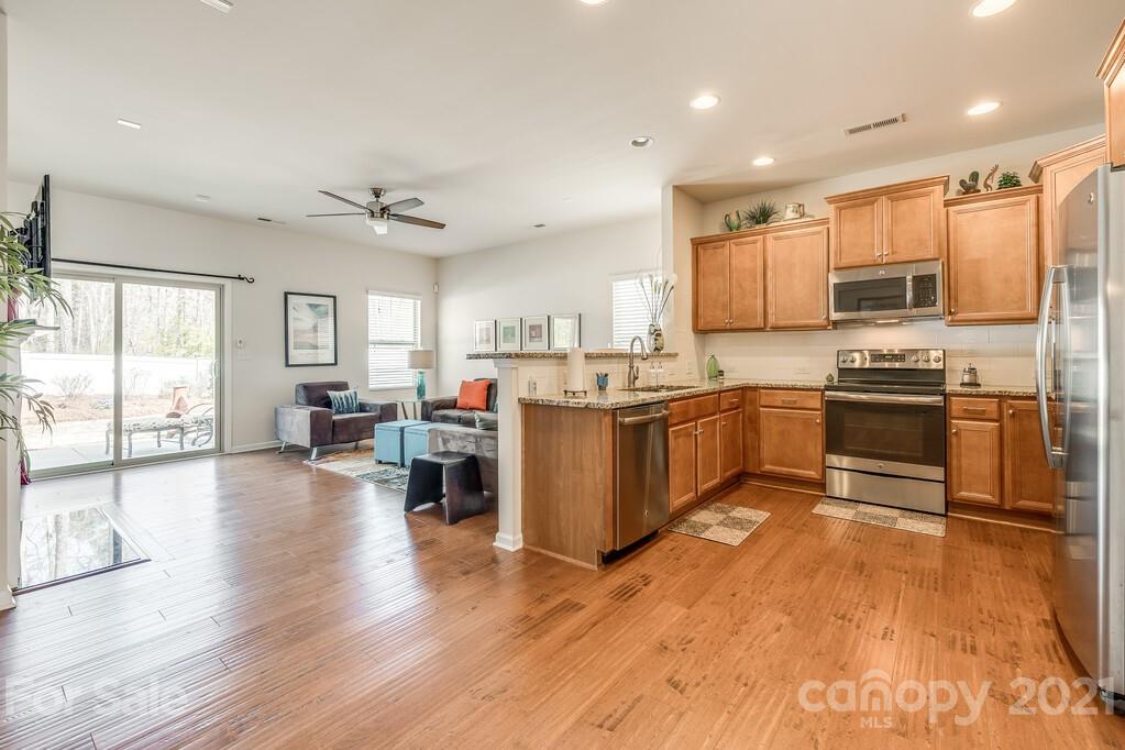 1572 Spring Blossom Trail Fort Mill, SC 29708 - Photo 14 of 36
