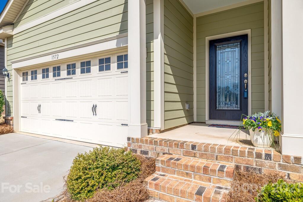 1572 Spring Blossom Trail Fort Mill, SC 29708 - Photo 4 of 36