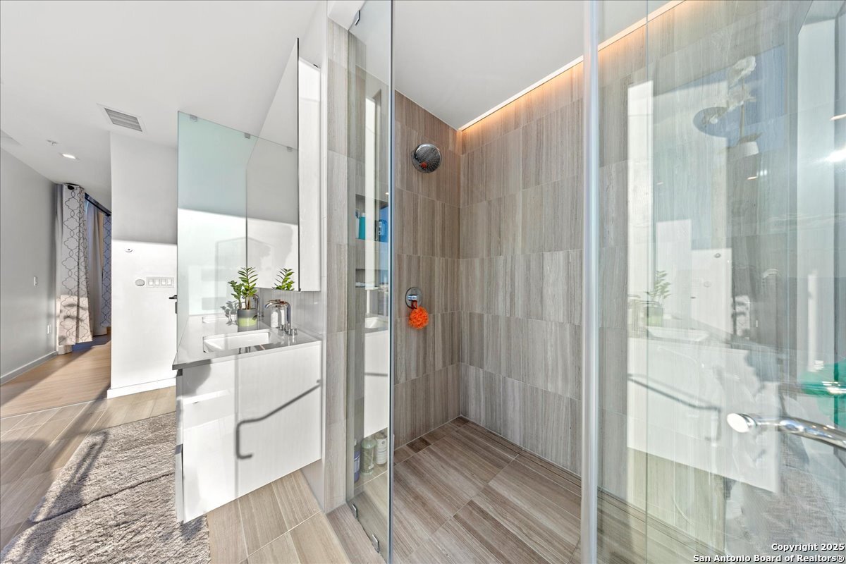 313 West 17th Street, Unit 1204 Austin, TX 78701 - Photo 18 of 39