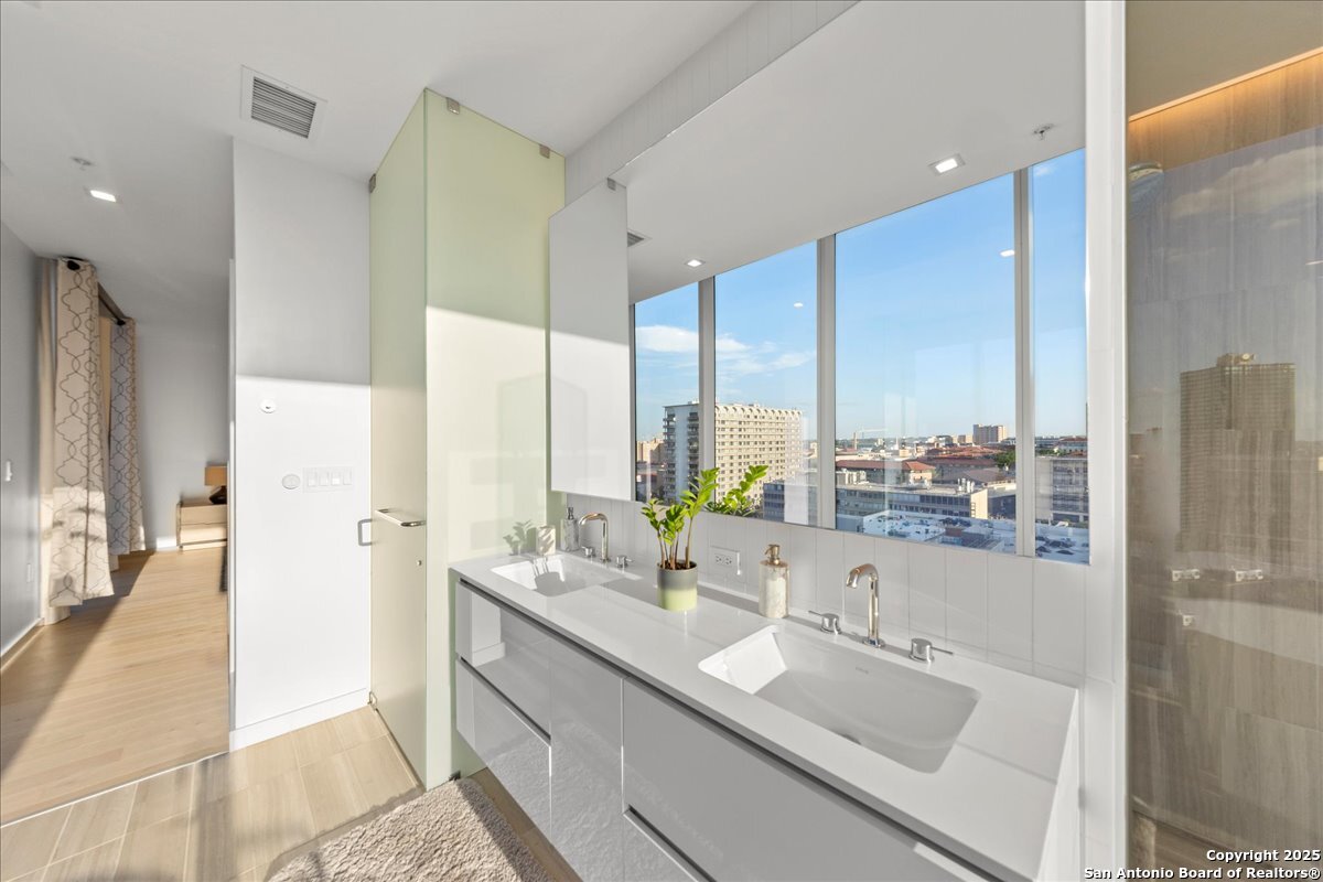 313 West 17th Street, Unit 1204 Austin, TX 78701 - Photo 19 of 39