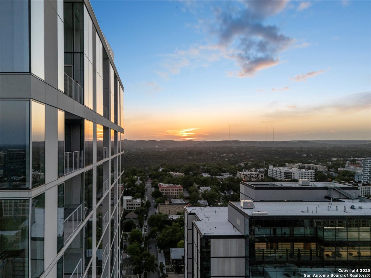 313 West 17th Street, Unit 1204 Austin, TX 78701 - Photo 38 of 39