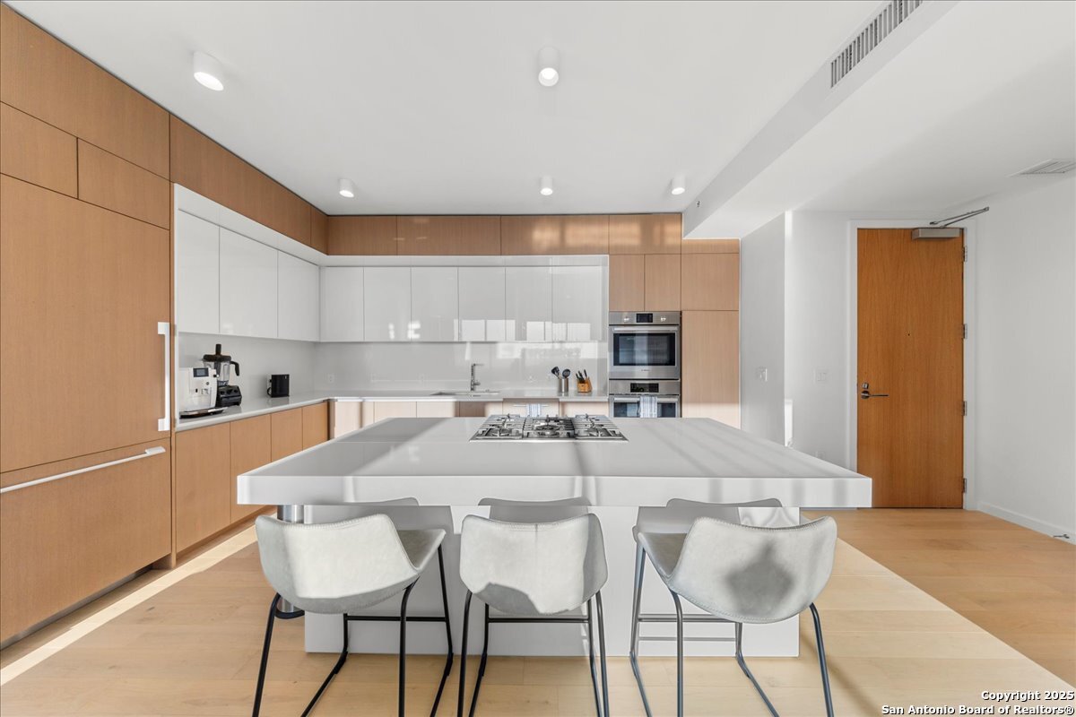 313 West 17th Street, Unit 1204 Austin, TX 78701 - Photo 6 of 39