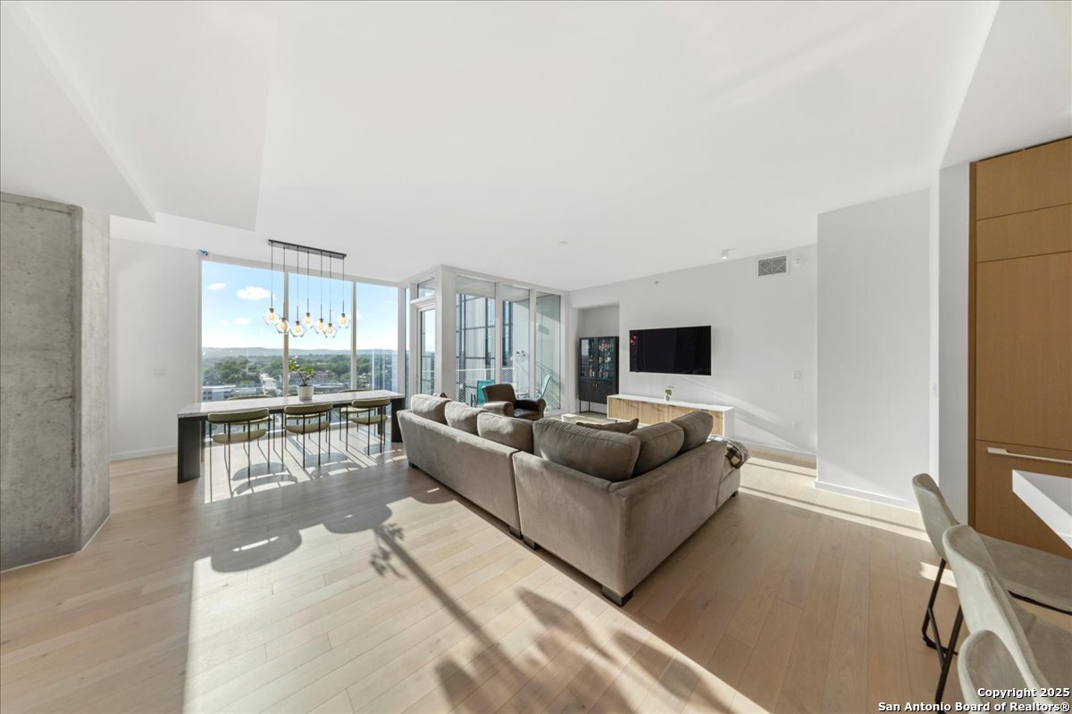 313 West 17th Street, Unit 1204 Austin, TX 78701 - Photo 8 of 39