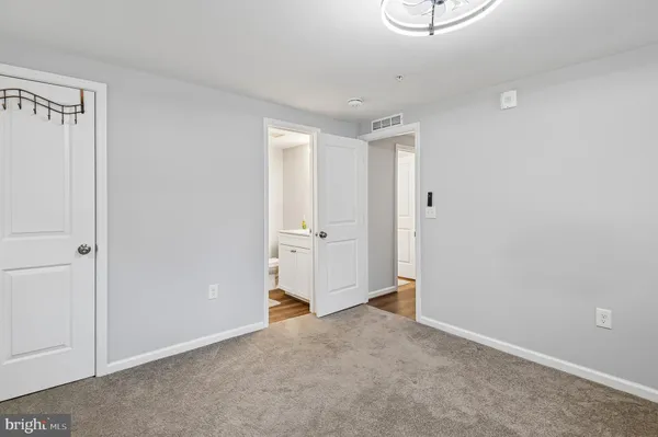 $295,000 | 6335 Greenfield Road, Unit 1701, Elkridge, MD 21075