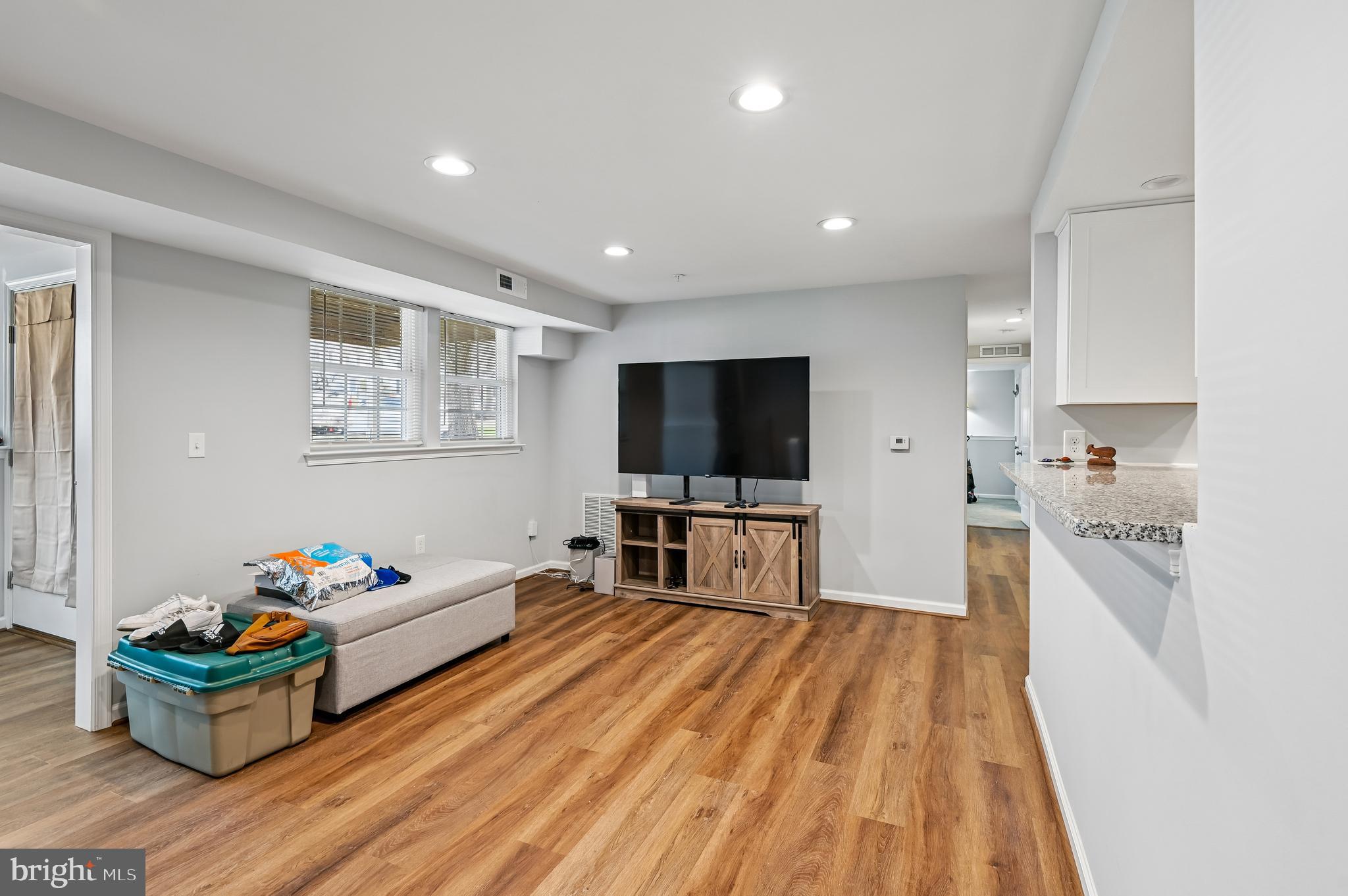 6335 Greenfield Road, Unit 1701 Elkridge, MD 21075 - Photo 3 of 37