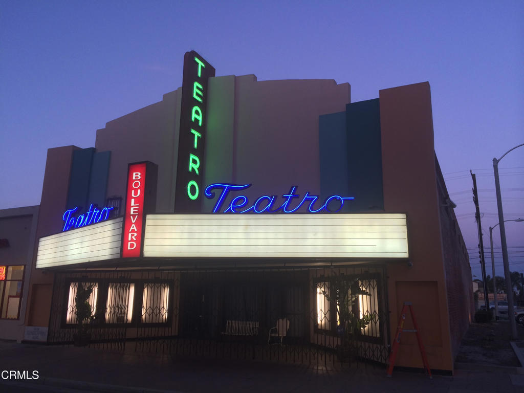 626 South Oxnard Blvd