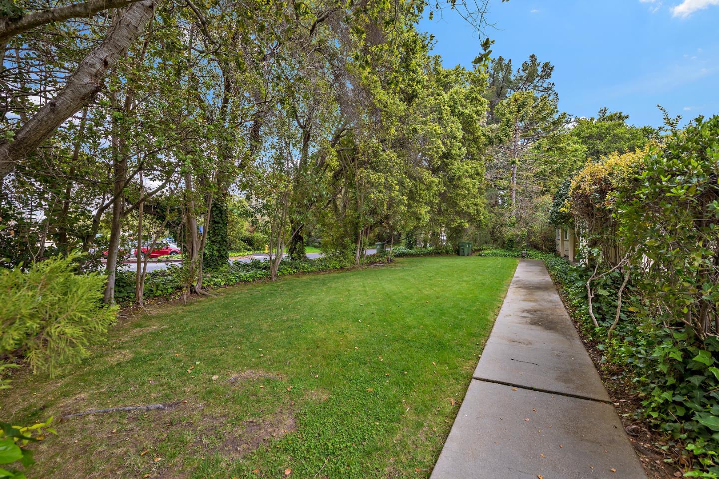 96 Edge Road Atherton, CA 94027 - Photo 3 of 28