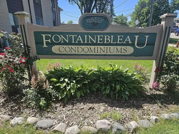 $77,000 | 995 North Cass Lake Road, Unit 221, Waterford, MI 48328