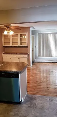 $77,000 | 995 North Cass Lake Road, Unit 221, Waterford, MI 48328