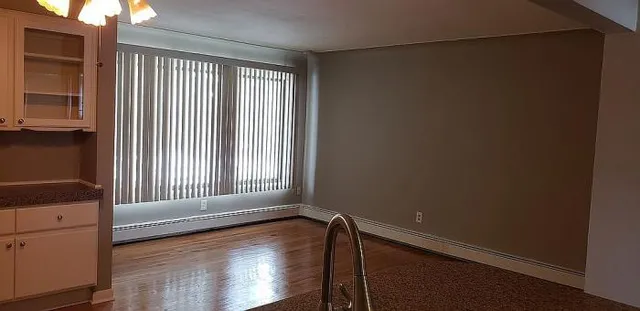 $77,000 | 995 North Cass Lake Road, Unit 221, Waterford, MI 48328