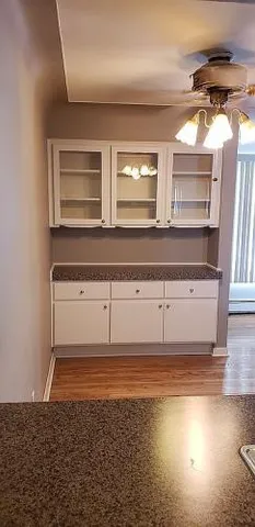 $77,000 | 995 North Cass Lake Road, Unit 221, Waterford, MI 48328