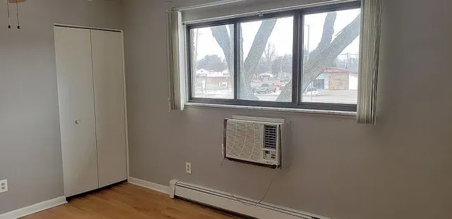 $77,000 | 995 North Cass Lake Road, Unit 221, Waterford, MI 48328