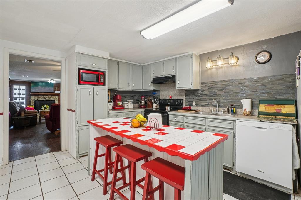 203 Walker Bend Road Weatherford, TX 76088 - Photo 15 of 40