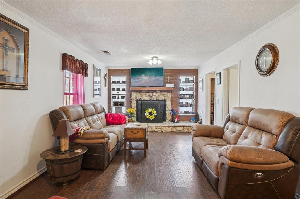 203 Walker Bend Road Weatherford, TX 76088 - Photo 6 of 40